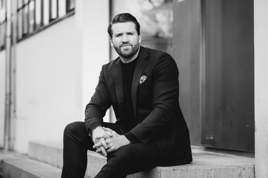 Nik Bollinger